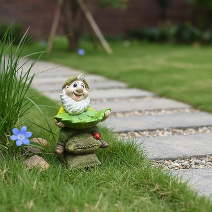🍃 Birdie Butler Gnome™ — Whimsical Leaf Feeder Garden Statue