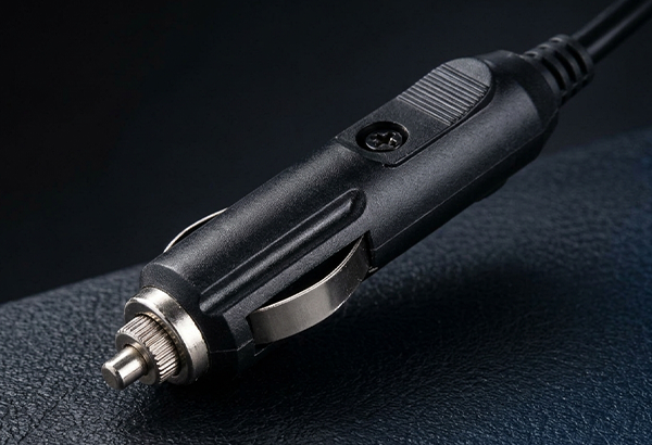 Fused 12V plug