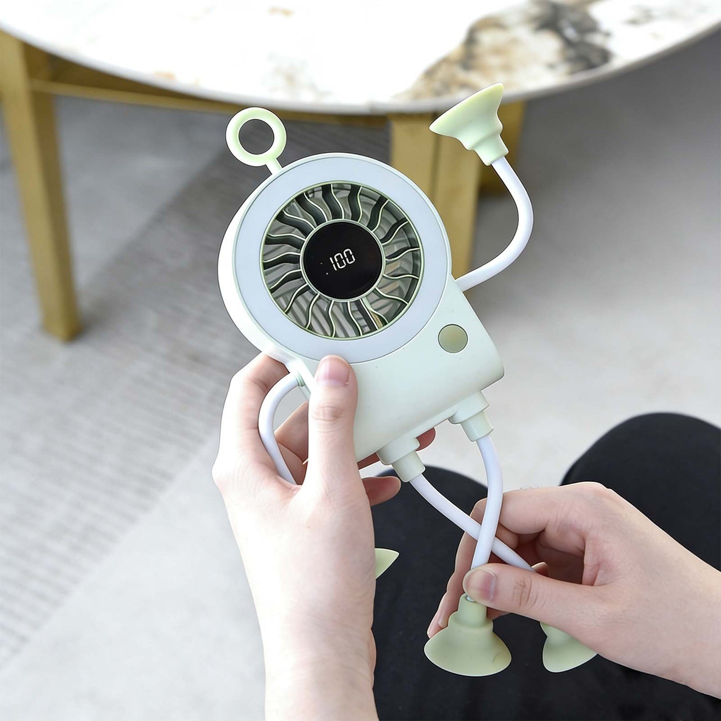 🤖 Poseable Robot Fan – 5 Speeds, Strong Suction, LED, Digital Display, Phone Holder