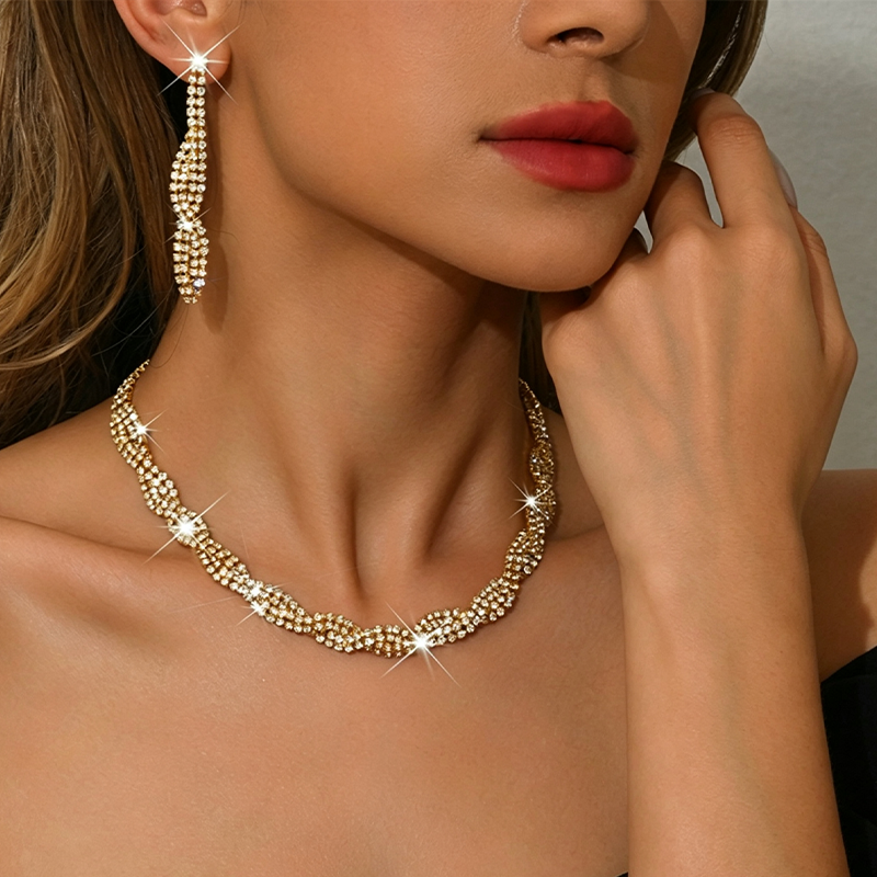 💎 48% OFF NOW! ✨ Sparkling Rhinestone Claw Chain Necklace & Earrings Set – Elegant design, brilliant shine & lightweight – Perfect for parties, weddings & daily glamour 🌟
